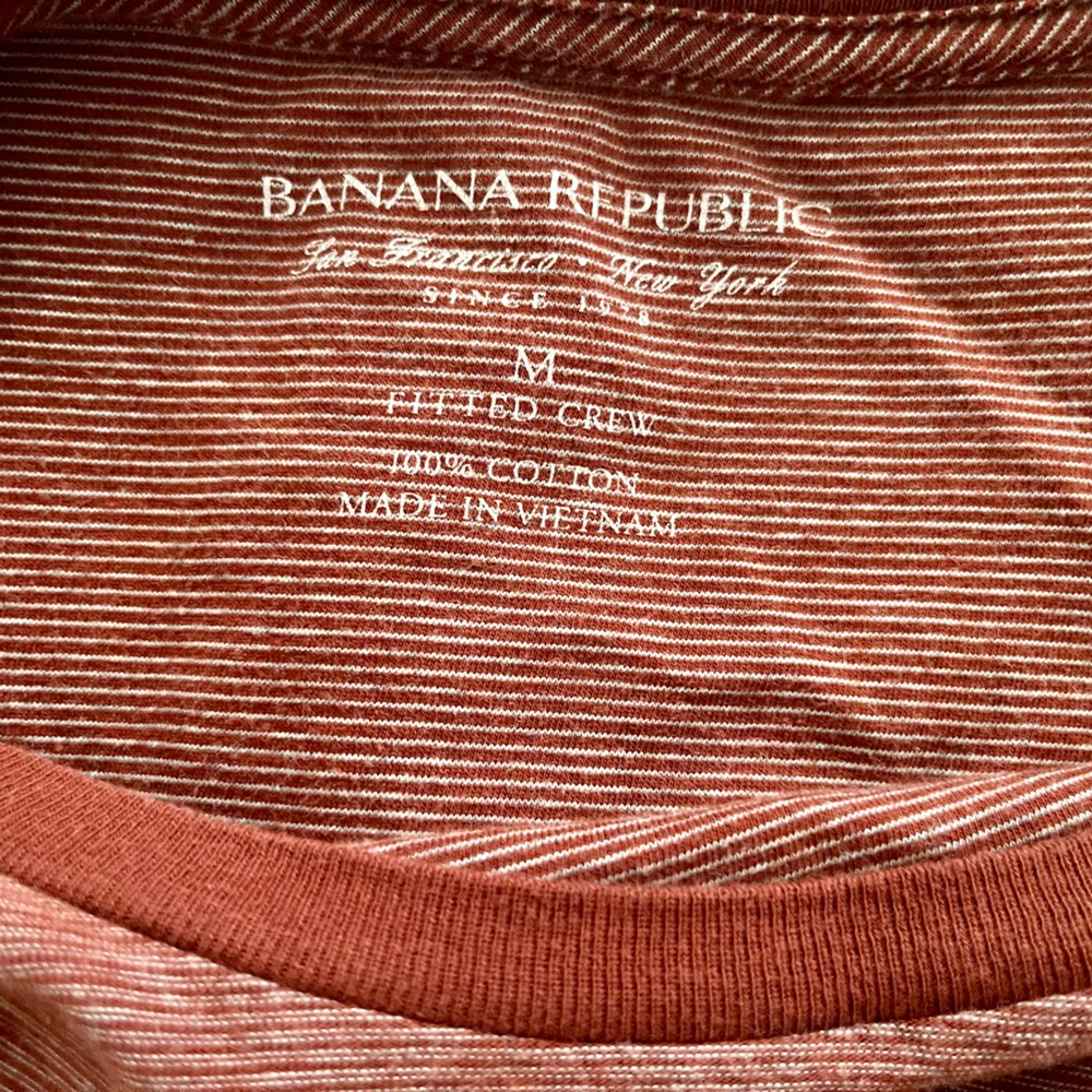 Banana Republic super soft fitted crew
